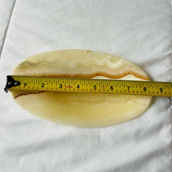 COPY - Vintage Carved Onyx Stone Soap Dish Oval Trinket Dish 8.5” long cream/ t… - Picture 6 of 8